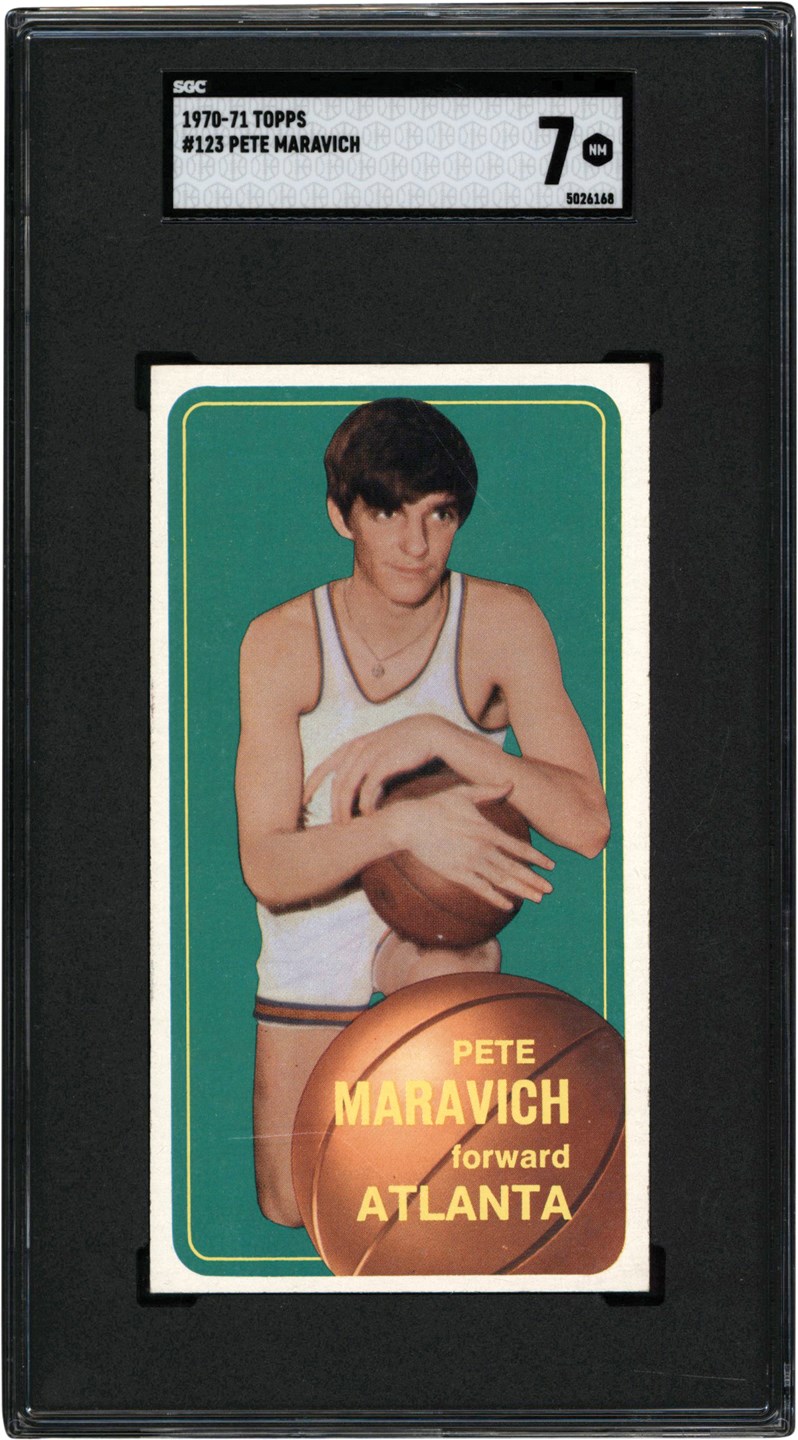 Basketball Cards - 1970-71 Topps Basketball #123 Pete Maravich Rookie Card SGC NM 7