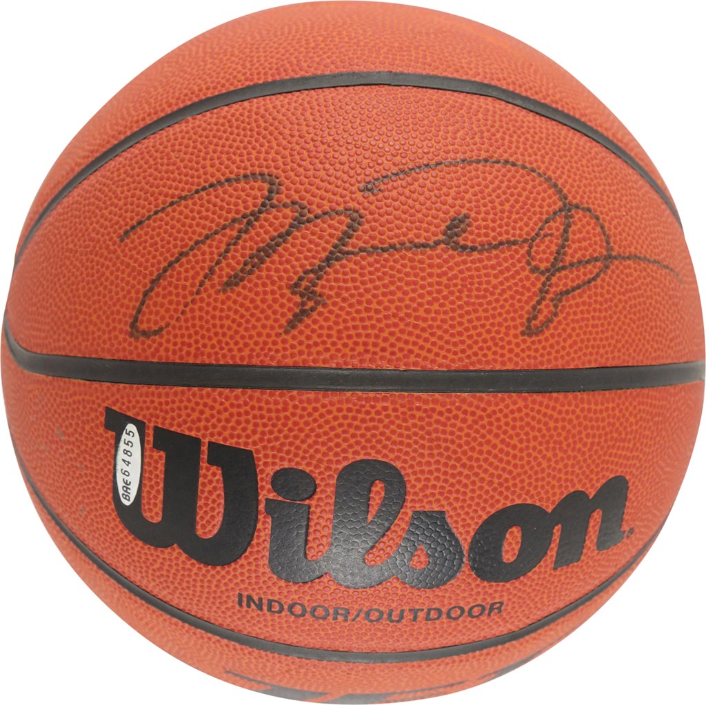 Basketball - Michael Jordan Signed Basketball (UDA)