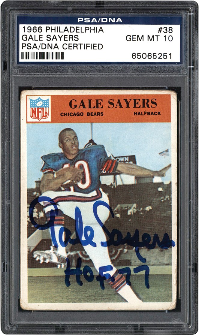 - 1966 Philadelphia Football Gale Sayers Signed Card (PSA 10 Auto)