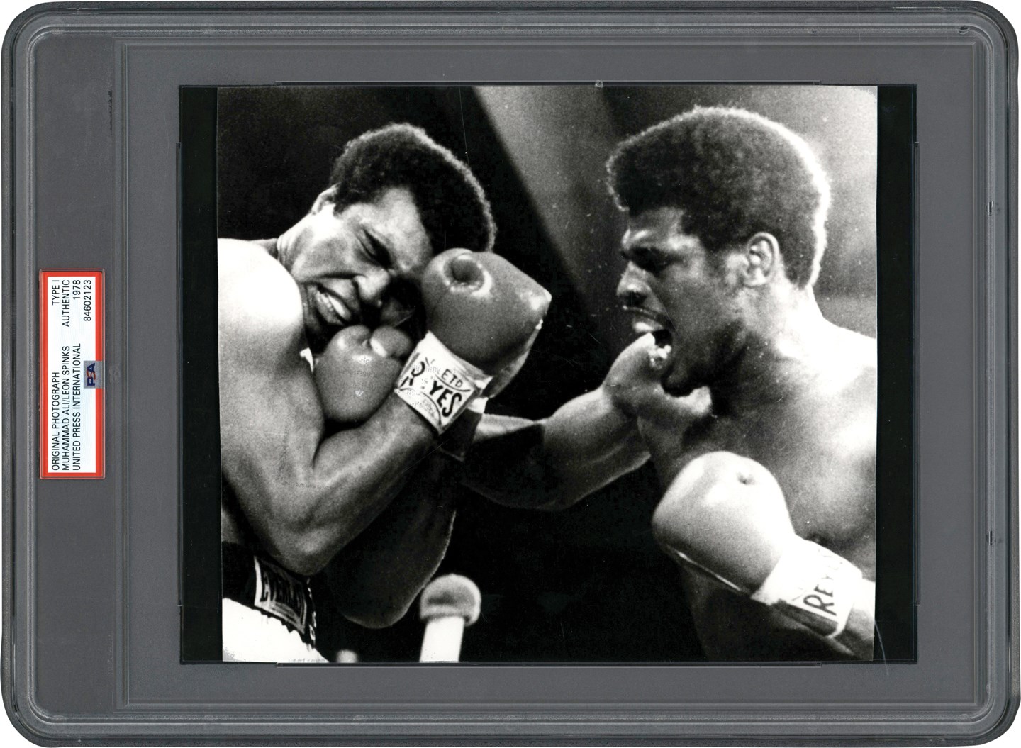 - 1978 Muhammad Ali vs. Leon Spinks UPI Photograph (PSA Type I)