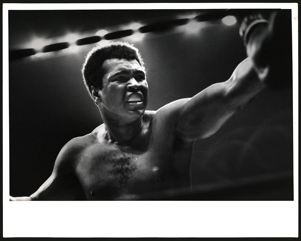 - 1977 Muhammed Ali 11x14" PSA/DNA Type I Photograph