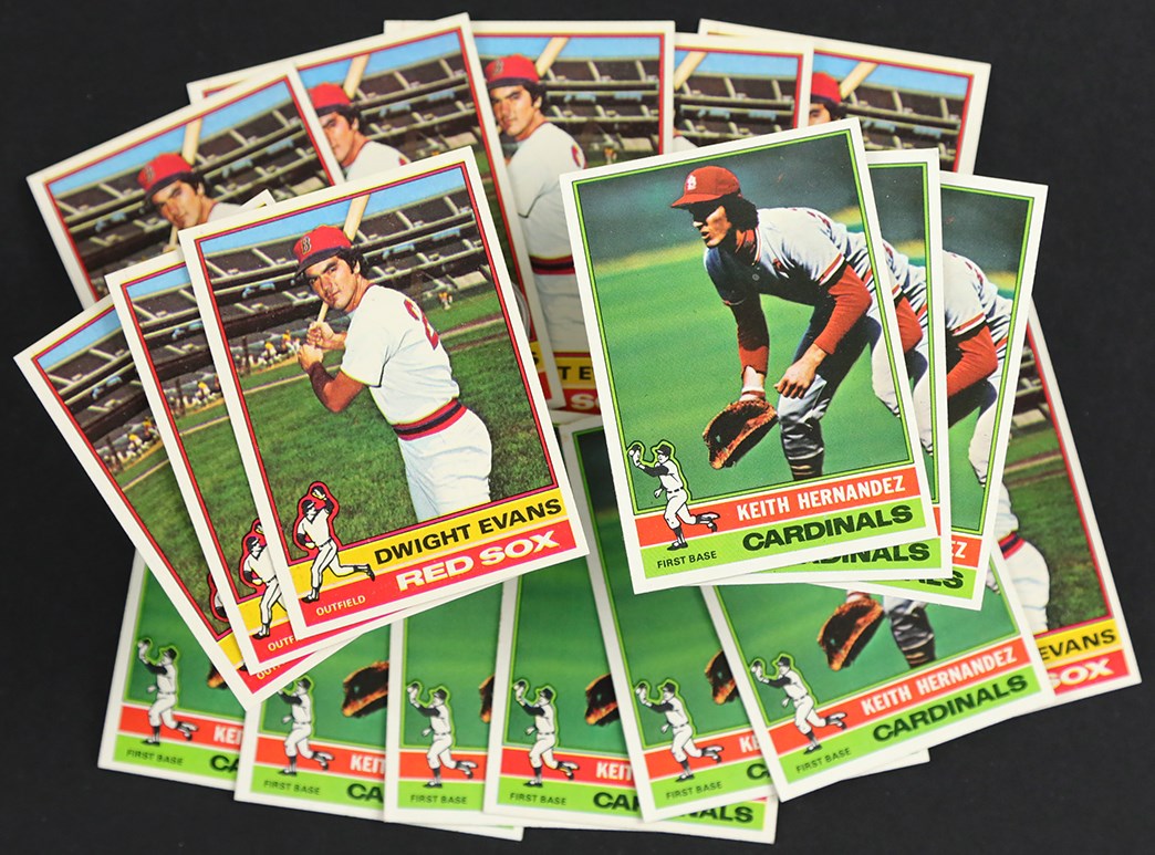 - 1976 Topps Baseball Keith Hernandez & Dwight Evans Card Hoard (105)