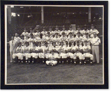 Dodgers - 1953 Brooklyn Dodgers Signed Team Wire Photograph (12x14”)