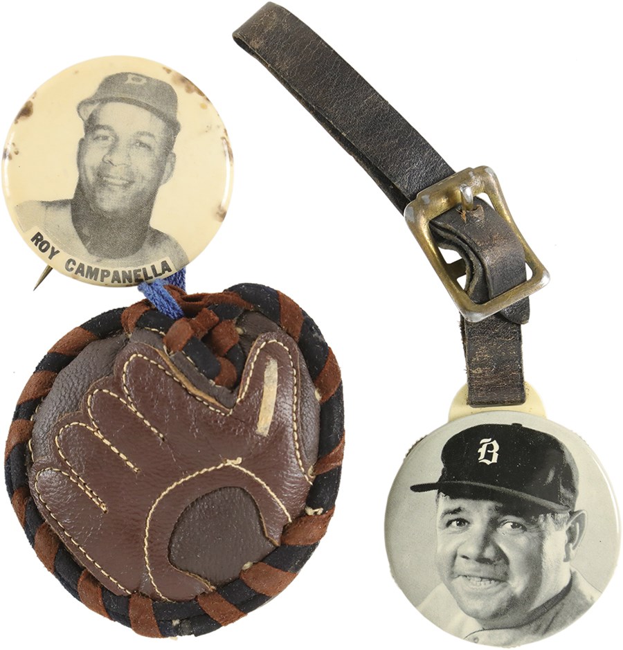 - 1935 Quaker Oats Babe Ruth Scorer & Roy Campanella Pinback with Glove