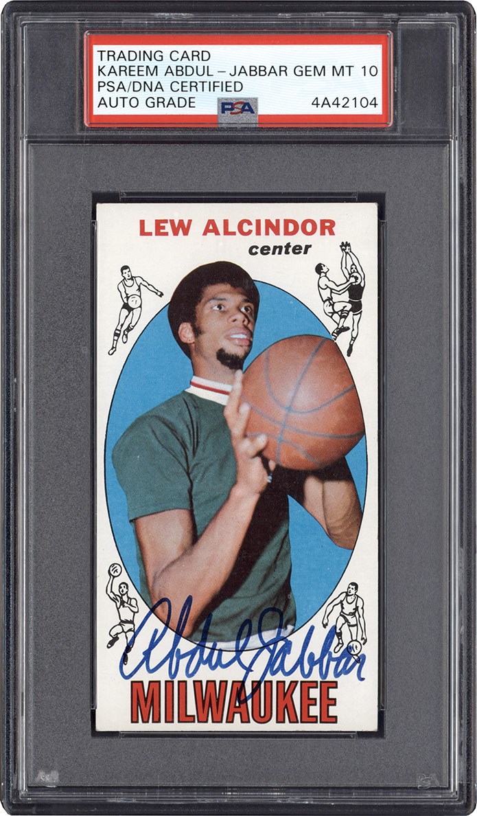 969-70 Topps #25 Lew Alcindor Signed Rookie Card PSA GEM MT 10 Signature