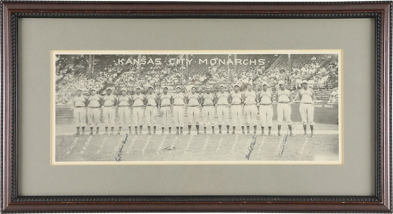 Baseball Autographs - Signed 1970s Kansas City Monarchs Panoramic Print w/Buck O'Neil
