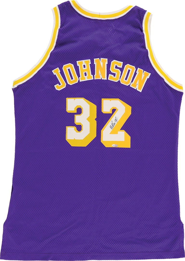 - Magic Johnson Signed Lakers Jersey (UDA)