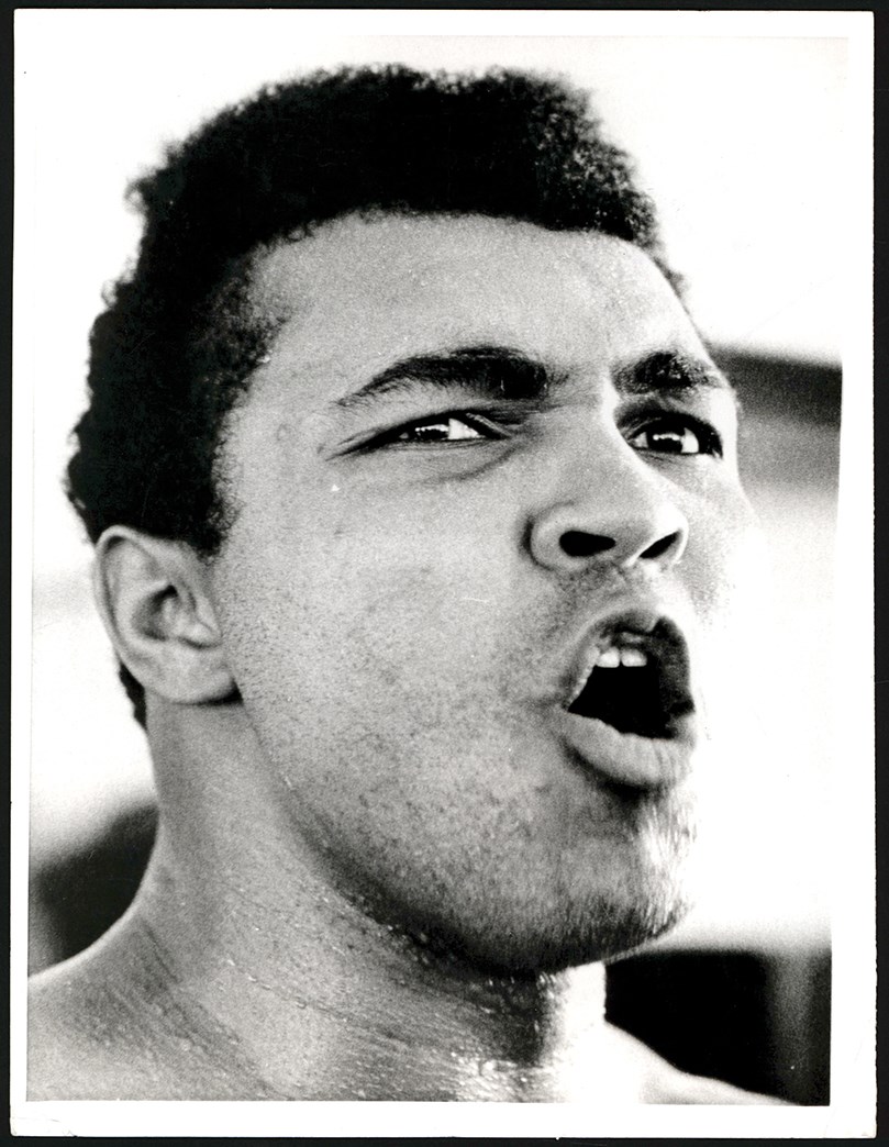 Vintage Sports Photographs - 1971 Muhammad Ali United States International Photograph (PSA Type I)