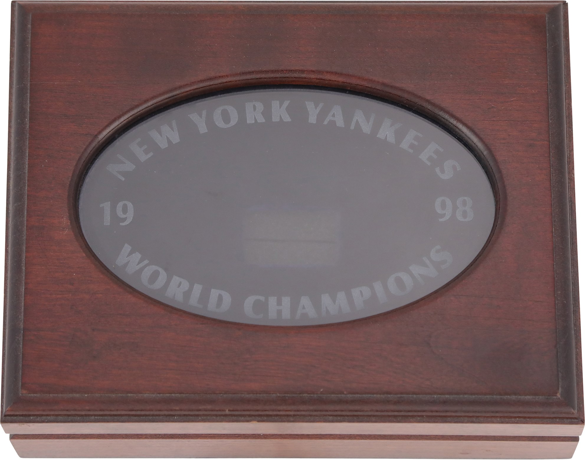 - 1998 New York Yankees World Championship Ring Display Box