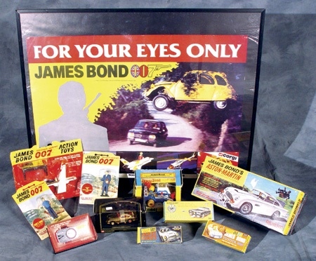 - James Bond Toy Collection (11)