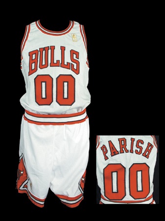 1996-97 Robert Parish Game Worn Uniform