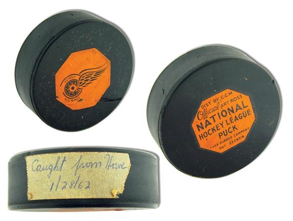 Hockey Memorabilia - 1962 Gordie Howe Detroit Red Wings Art Ross Tyer Game Puck