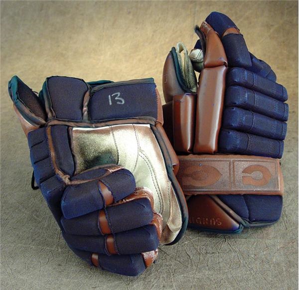 Hockey Equipment - 2002 Mats Sundin St. Pats Tribute Brown Game Worn Gloves