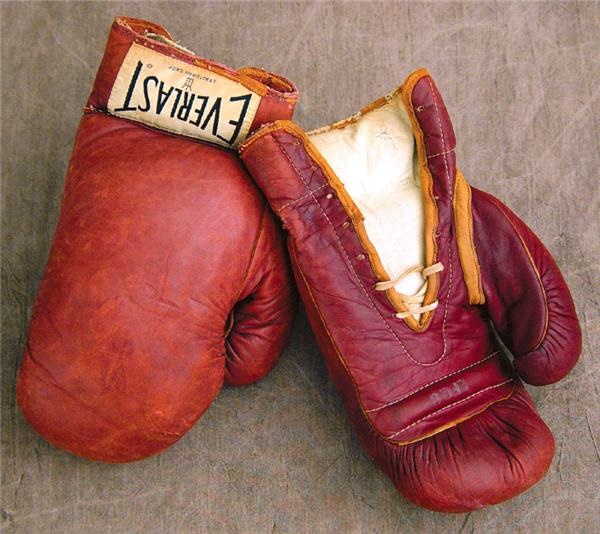 Lot Detail - 1940s Joe Louis Worn Training Gloves (Hamilton LOA)