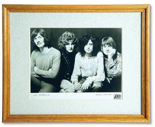 Led Zeppelin - Led Zeppelin Signed Photograph (7.5x9.5")