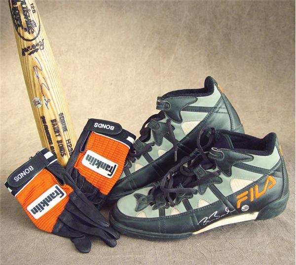 Barry Bonds - Barry Bonds Giants  Bat, Spikes, and Batting Gloves