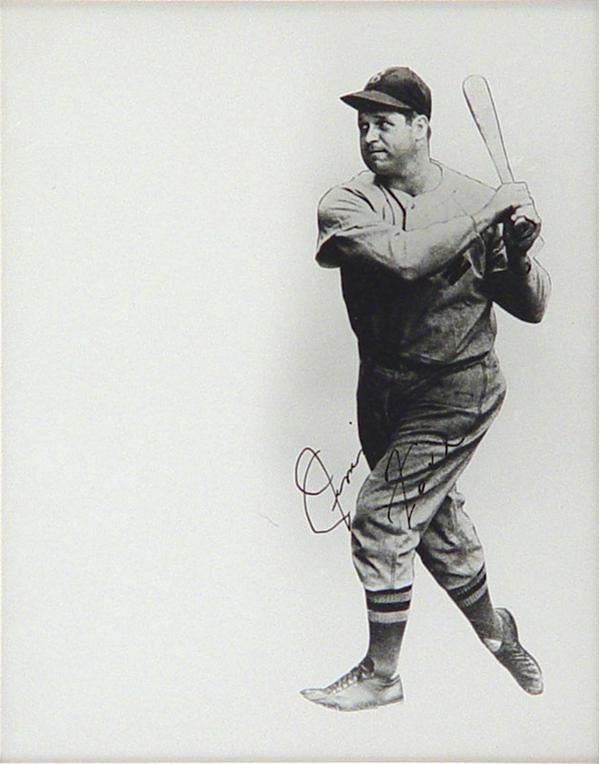 Baseball Autographs - Jimmie Foxx Signed Photo (8x10")