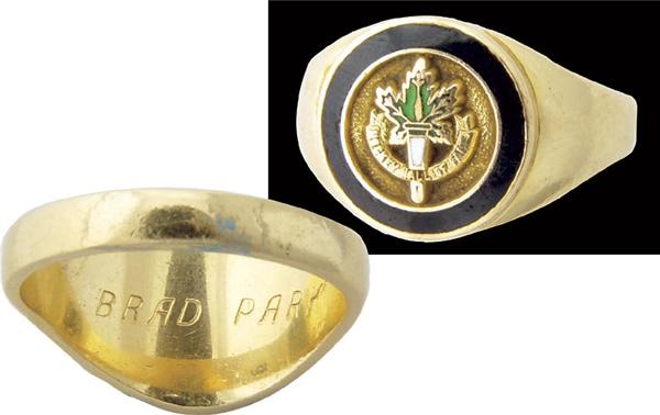 Brad Park Collection - Brad Park's 1988 Original Hockey Hall of Fame Ring.