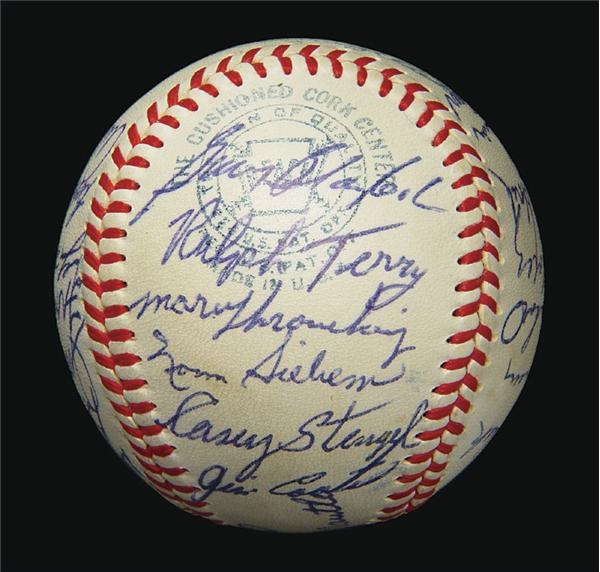 NY Yankees, Giants & Mets - Mint 1959 New York Yankees Team Signed Baseball