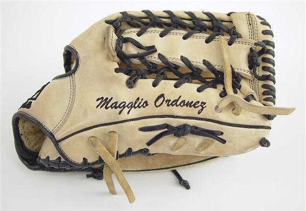 Baseball Equipment - Maggilo Ordonez Game Used Glove