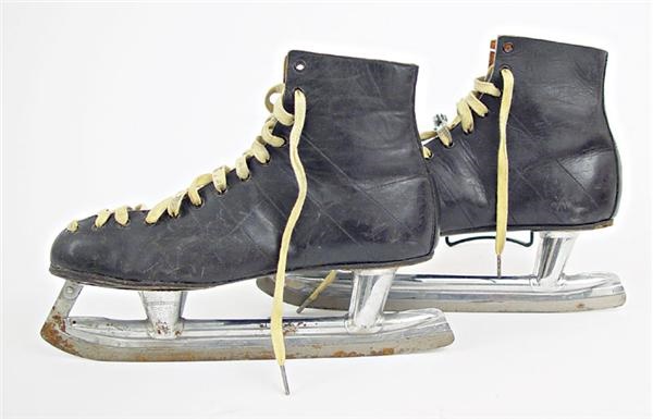 Hockey Equipment - 1941 Dit Clapper Game Worn Skates