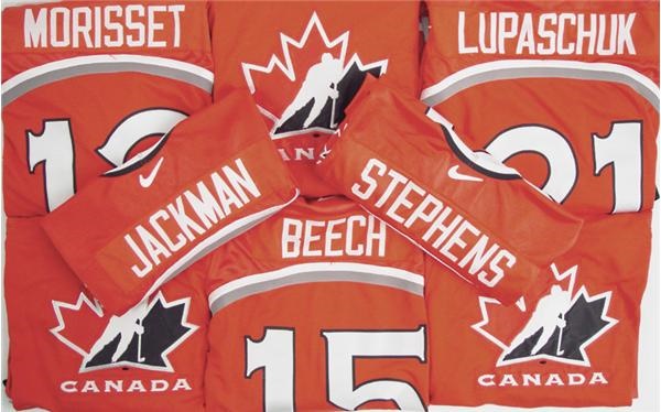 Hockey Sweaters - 1997-98 Team Canada Mens Under 18 Team Red Set (17)