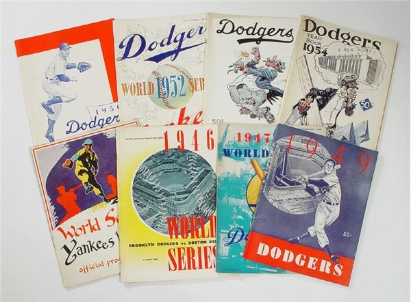 Tickets, Publications & Pins - World Series Program & Yearbook Collection (11)