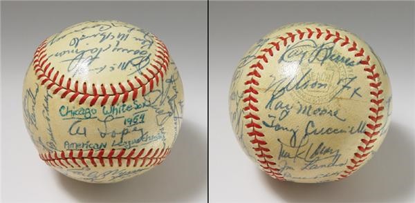 - 1959 Chicago White Sox Team Signed Baseball