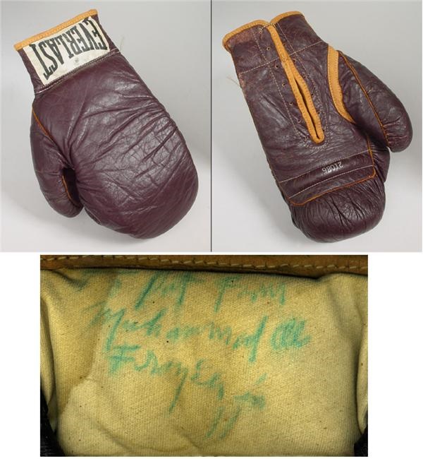 - Muhammad Ali Vintage Signed Training Glove *