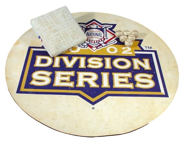 MLB - 2002 National League Post Season Game Used Collection