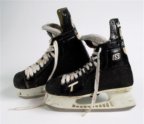 Hockey Equipment - Mark Messier Edmonton Oilers Game Used Skates