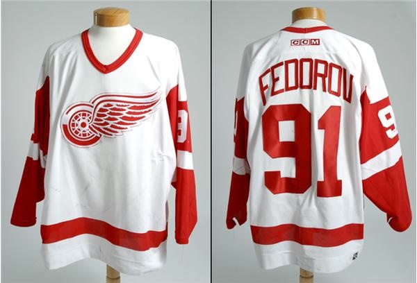 Hockey Sweaters - 2001-02 Sergei Fedorov Detroit Red Wings Game Worn Jersey