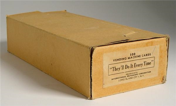 - 1940's Exhibit Card Box (500 count)