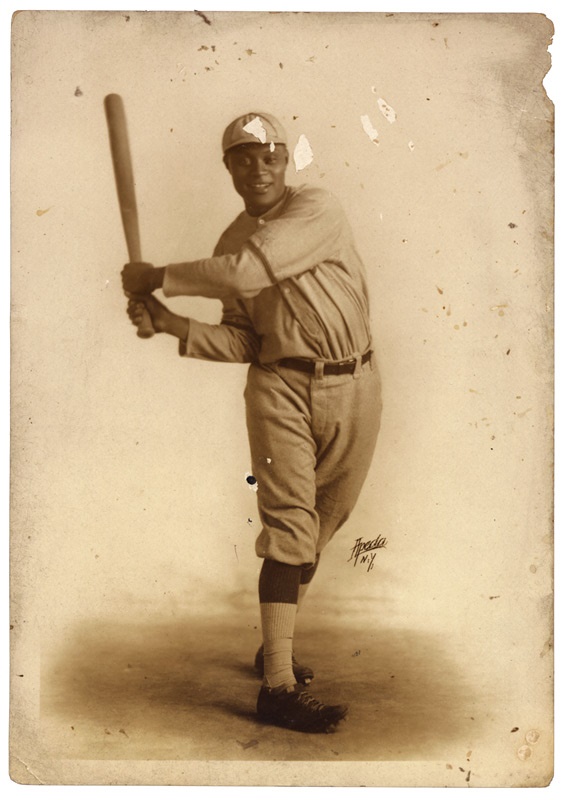 Baseball Memorabilia - 1913 Pop Lloyd Photograph