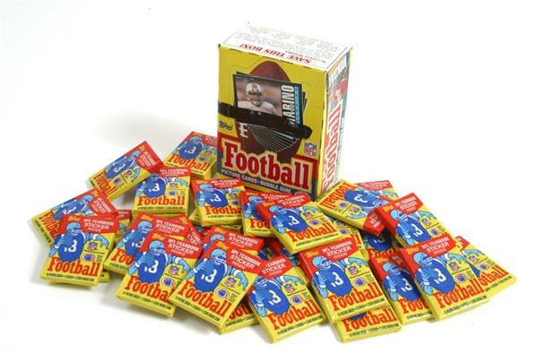 January 2005 Internet Auction - 1985 Topps Football Unopened Box