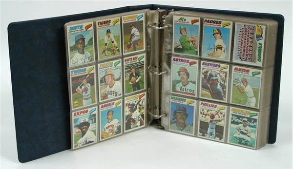 January 2005 Internet Auction - 1977 Topps Baseball Set NM-MT