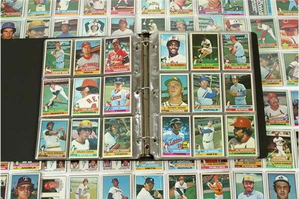 January 2005 Internet Auction - 1976 Topps Baseball  Set  NM-MT