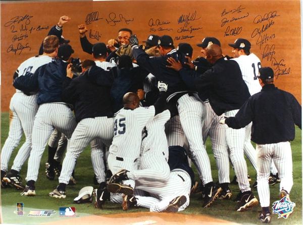 January 2005 Internet Auction - 1999 NY Yankees Team Signed Photo (30"x40")