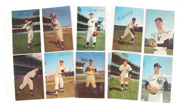 Boston Garden - 1950's NY Yankees Dormand Post Cards With Mantle (18)