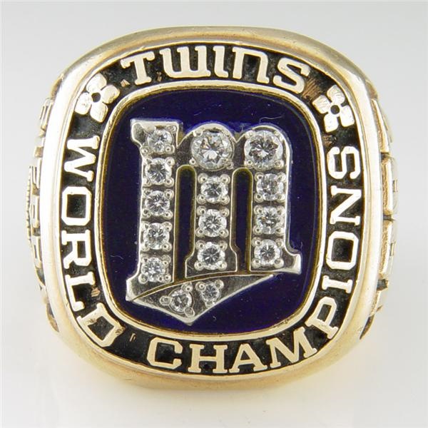 Baseball Rings, Trophies, Awards and Jewel - 1987 Minnesota Twins World Championship Ring