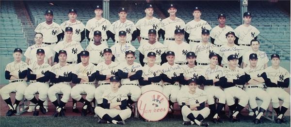 NY Yankees, Giants & Mets - 1964 New York Yankees Team Signed Photo