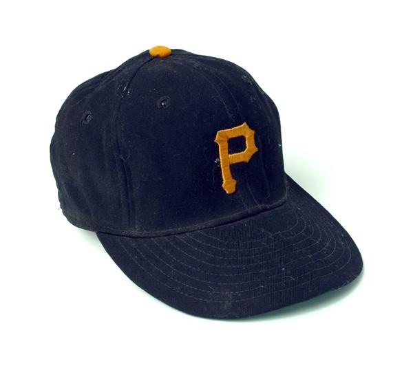 Lot Detail - Roberto Clemente Circa 1960 Pittburgh Pirates Game Worn  Baseball Cap - Great Wear, Faded 21 on the Inside (Lelands Provenance)