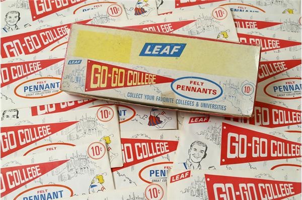 - 1960 Leaf College Football Felt Pennants Wax Box