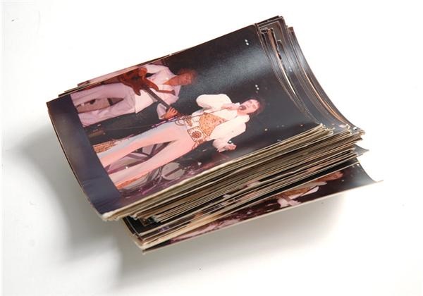 - Elvis Presley  Vegas Concert Photo Lot (63)