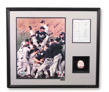 - 1998 New York Yankees Team Signed Display (26x30" shadow boxed)