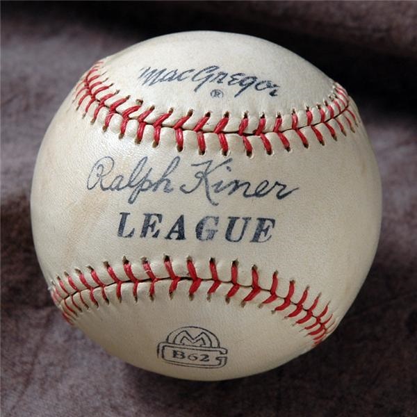 Tris Speaker Single Signed Baseball (PSA 6.5 EX-MT+)