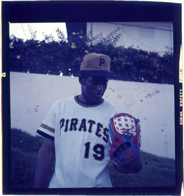 Original Negative of Roberto Clemente Promoting His RW&B Glove