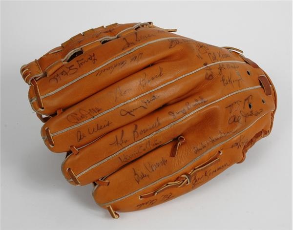 New York Mets - 1968 New York Mets Team Signed Glove with Gil Hodges and Rookie Nolan Ryan