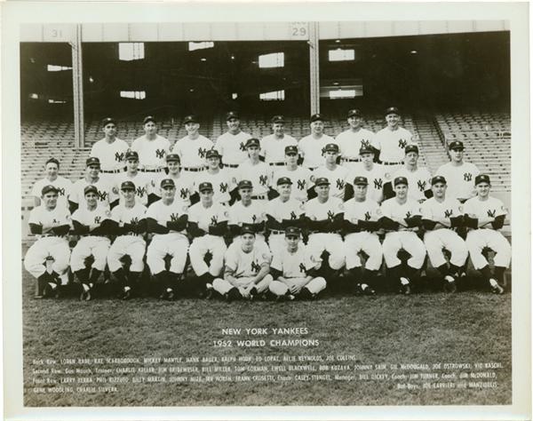 June 2005 Internet Auction - 1952 New York Yankees Vintage Team Photo (8" x 10")