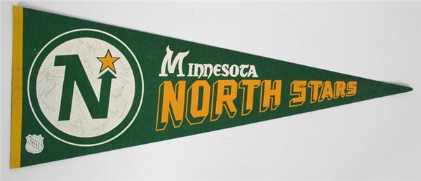 - 1978-79 Minnesota North Stars Team Signed Pennant